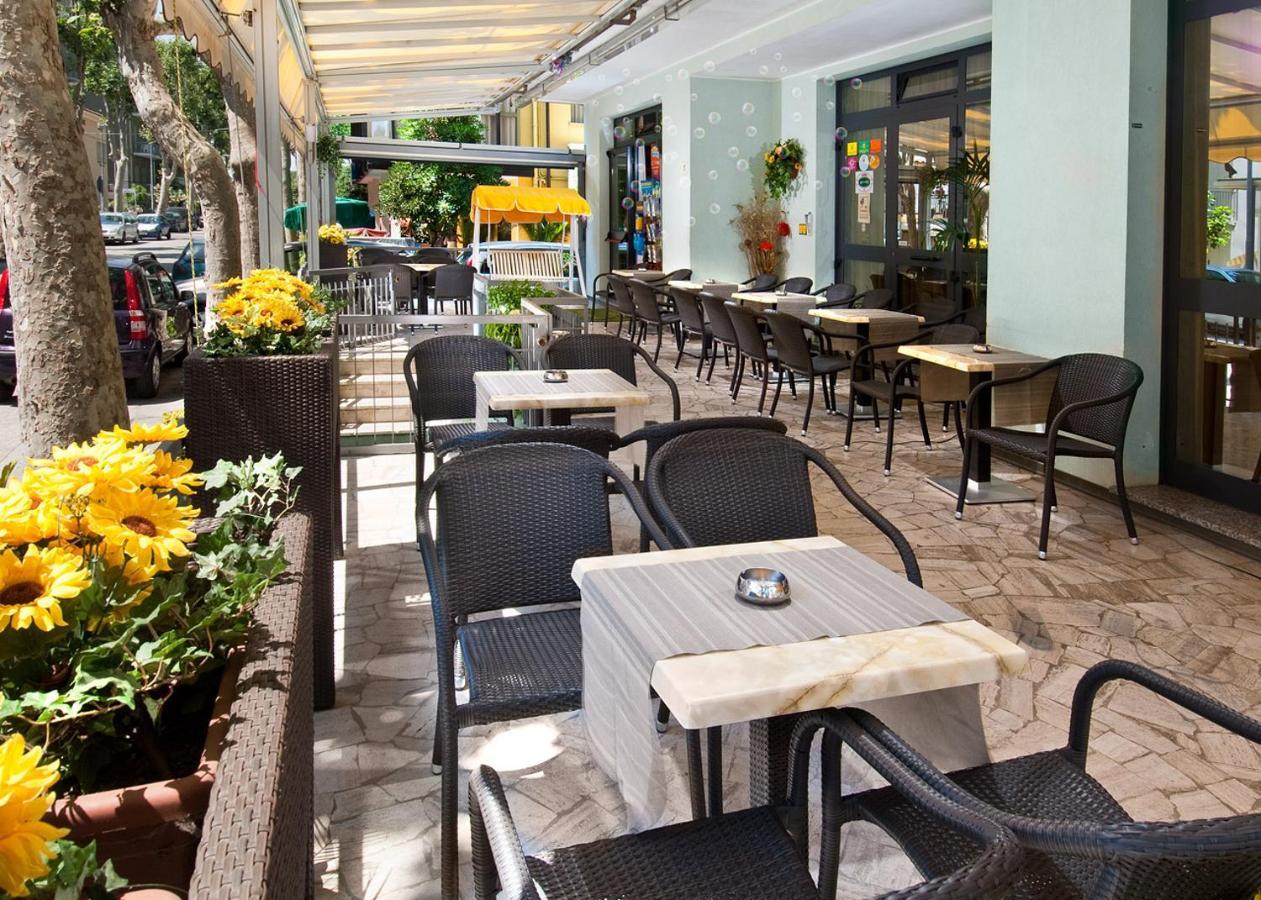 Hotel Grappoli Римини Экстерьер фото